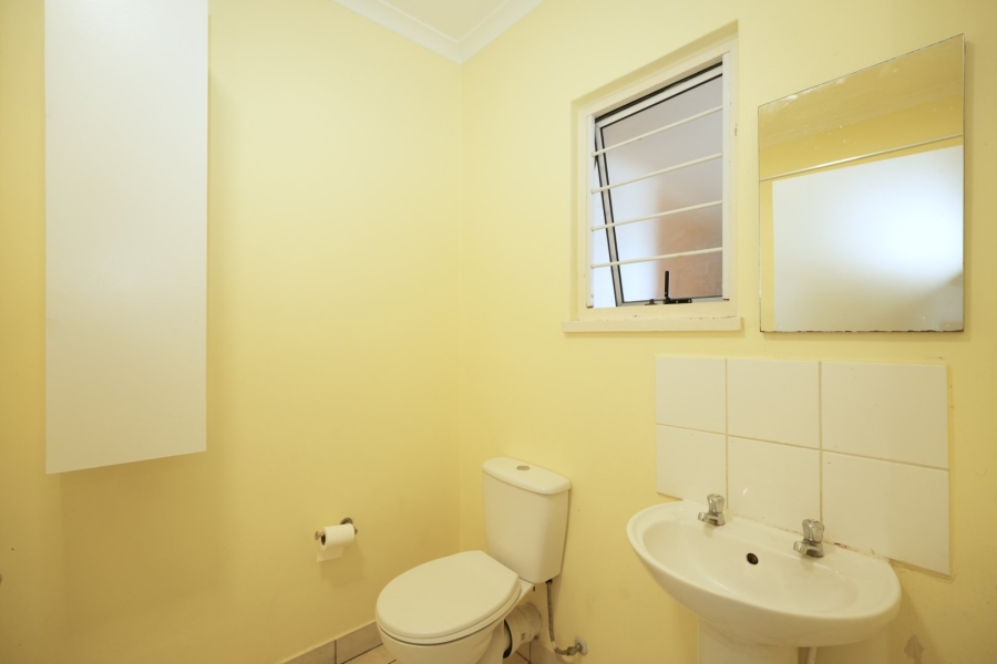 2 Bedroom Property for Sale in Pelican Park Western Cape